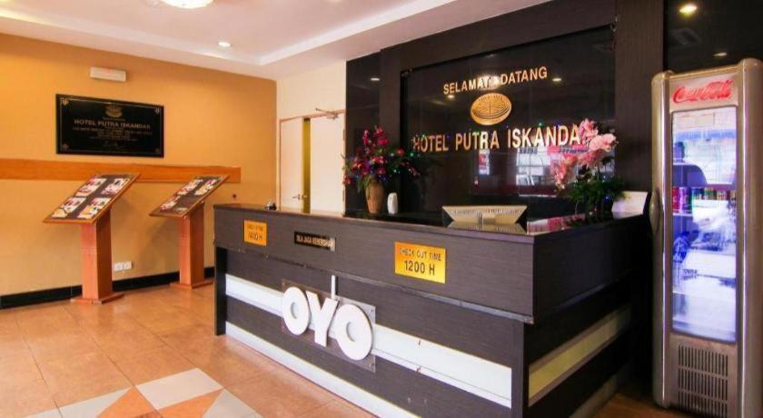 Oyo 11343 Hotel Putra Iskandar Seri Iskandar Exterior foto